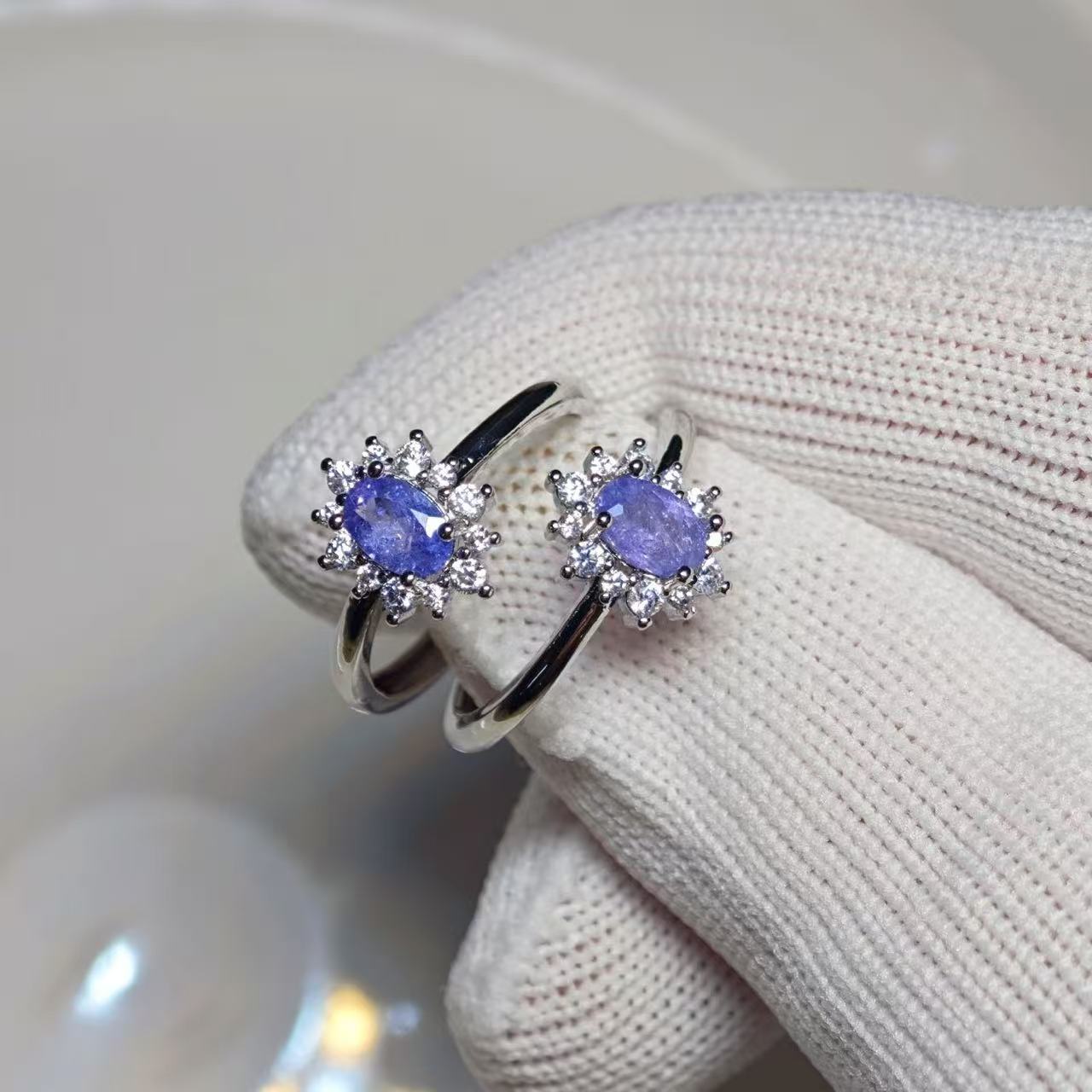 Кольцо с натуральным танзанито – обзор и цена Body Jewelry High Quality
